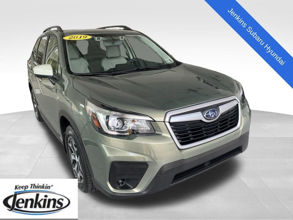 2019 Subaru Forester Premium in Jasper Green Metallic — front three-quarter view